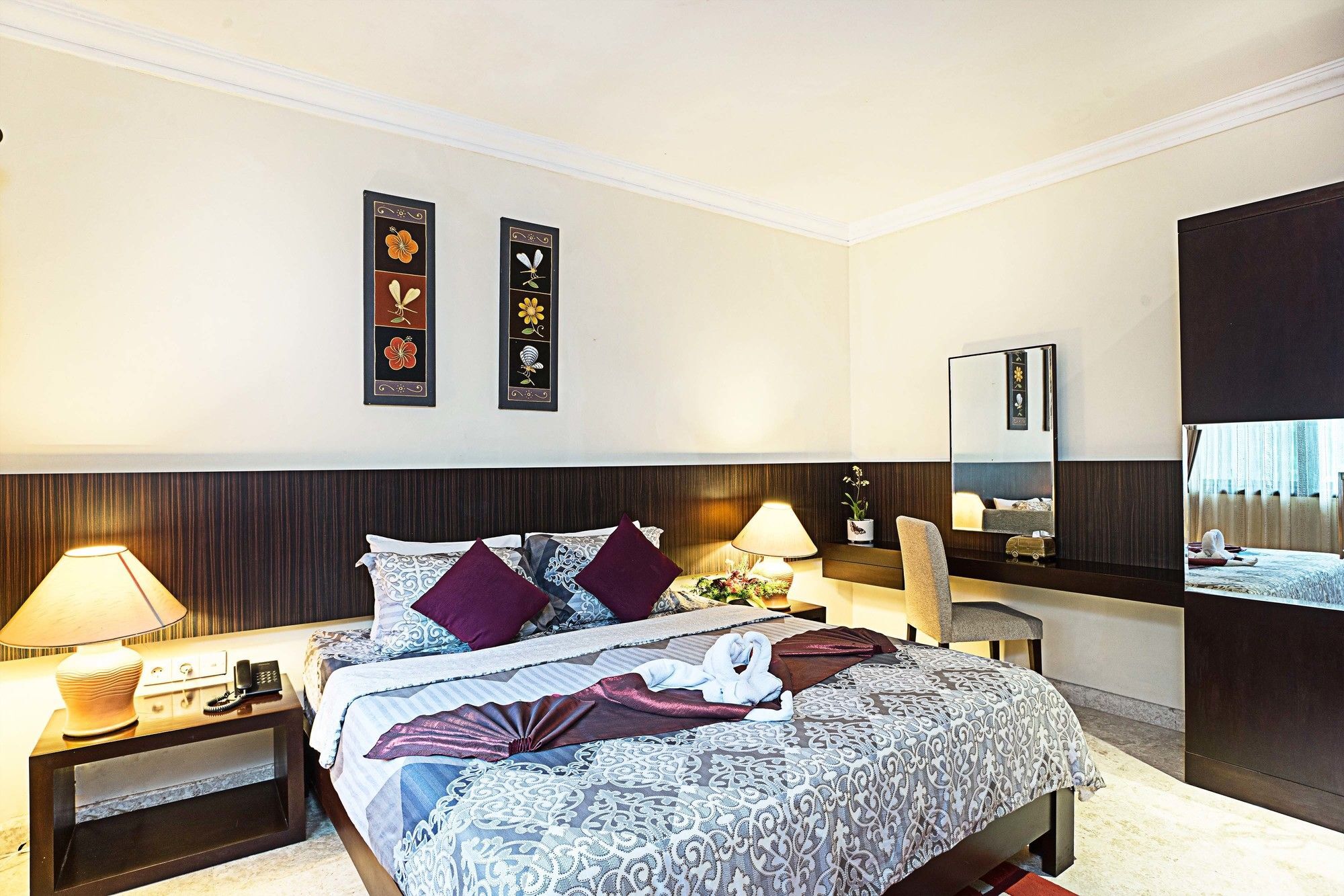 Royal Hotel Tretes Prigen Extérieur photo